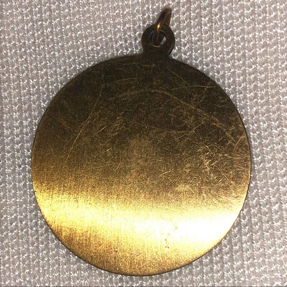 VOLLEYBALL PENDANT MEDAL BRASS TONE VINTAGE CHARM